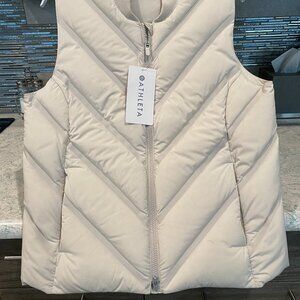 NWT Beige (off-white) Athleta Inlet Vest